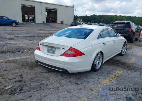 2011 Mercedes-Benz Cls 550 z USA, uszkodzony, nr VIN WDDDJ7CB8BA171036